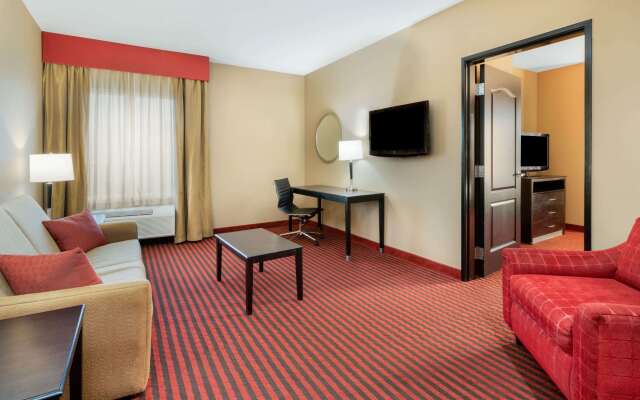 La Quinta Inn & Suites by Wyndham Boutte