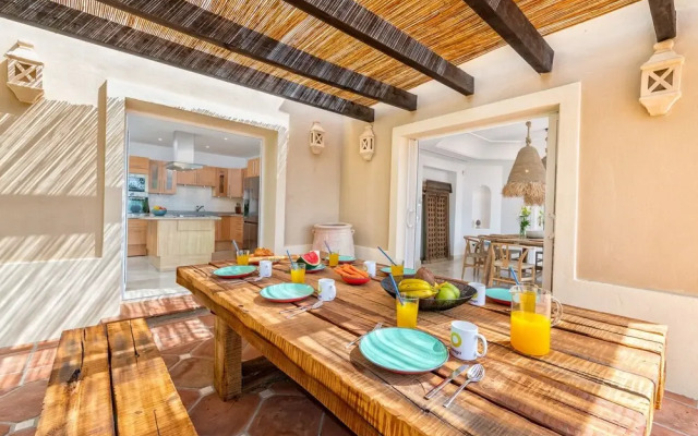 Solaga Villa Los Monteros