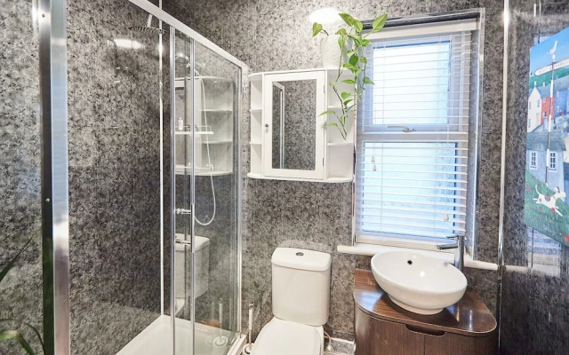 Host Stay Seas The Day