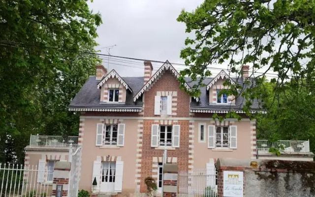 Chateau La Touche