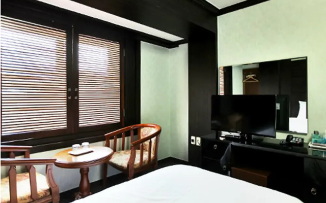 Baegyang Hotel