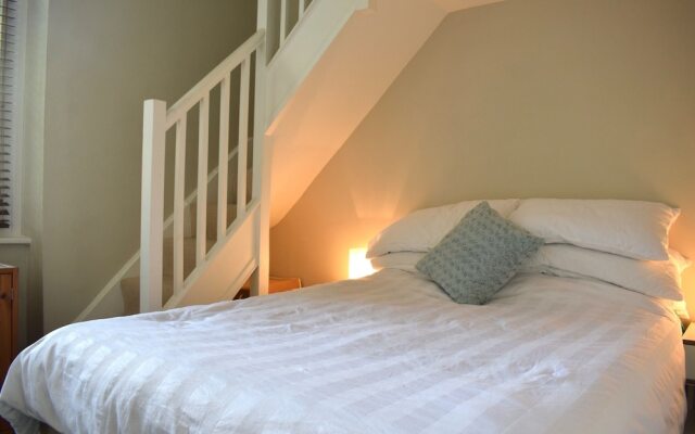 1 Bedroom River Side Flat