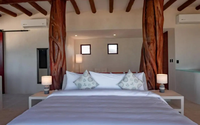 Beachfront Hotel Boutique DK