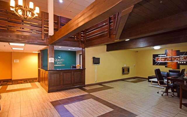 Quality Inn Near Mammoth Mountain Ski Resort