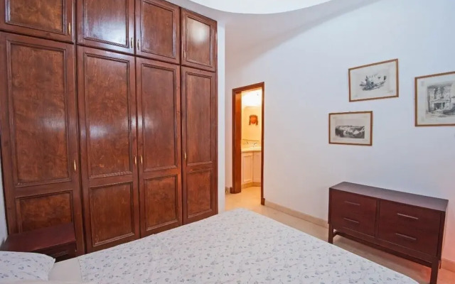 Apartment Overlooking Pool & Lagoon