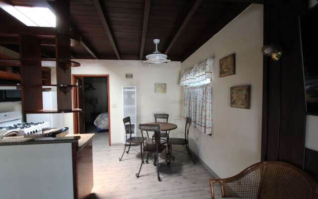 Edgewater Beach Motel