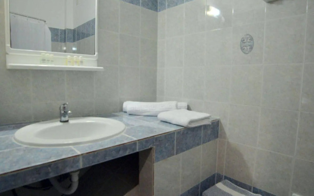 Angelina Hotel & Apartments