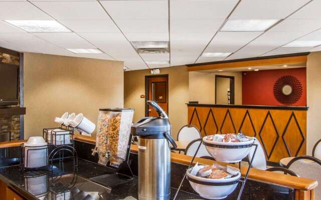 Rodeway Inn & Suites