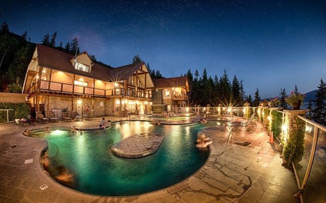Halcyon Hot Springs Resort