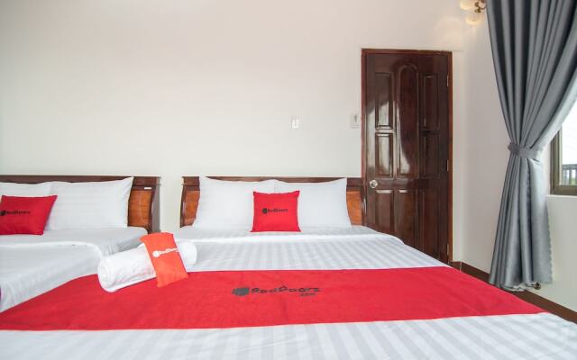 Reddoorz Plus Near Bai Truoc