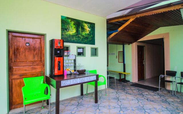 Taman Homestay Syariah by OYO Rooms