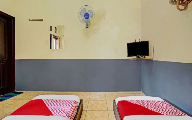 OYO 90405 Penginapan Sasti KuninganNearTaman Cirendang