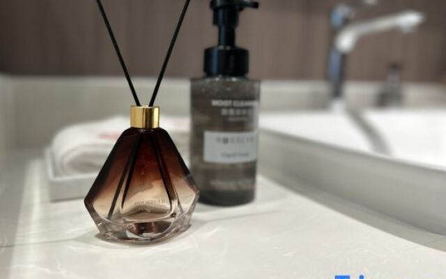 Huajing Hotel (Taiyuan South Railway Station Shanxi University Branch)