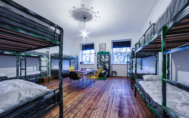 Hostel B&B&B&B&B - Adult Only