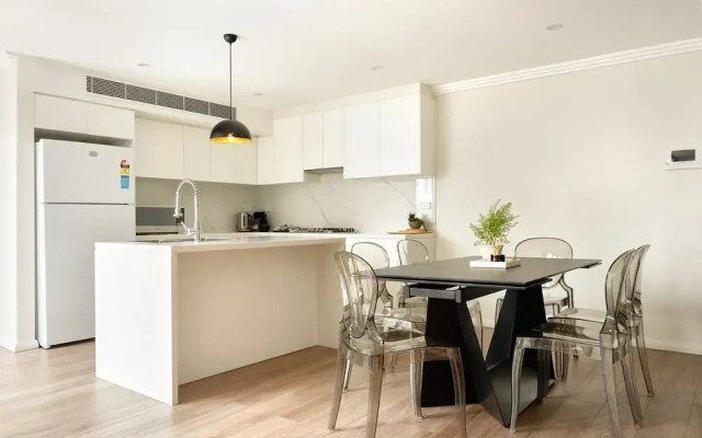 Balmain Family Tranquility - Harbour Views