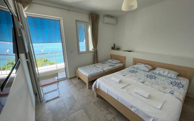 Two Palms Apartment
