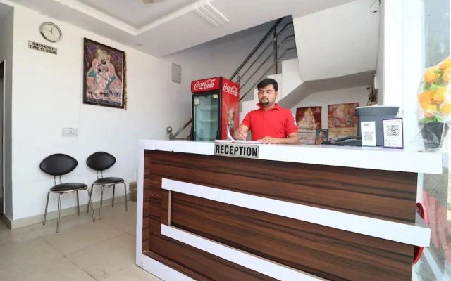 Four Season Inn by OYO Rooms