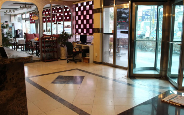 Hotel Parkwood Incheon Airport