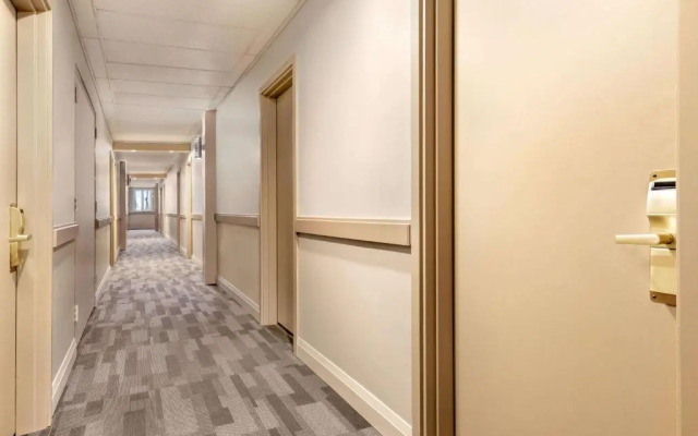 Travelodge By Wyndham Richmond Hill