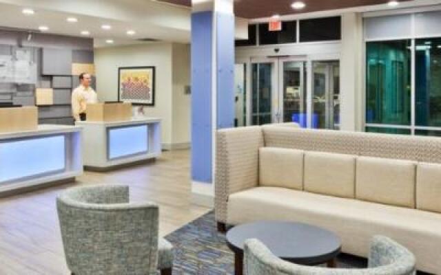 Holiday Inn Express & Suites Cartersville, an IHG