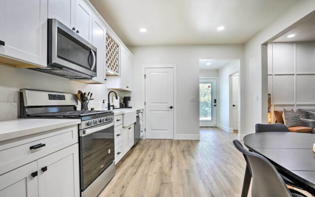 Boho-chic Folsom Retreat: Walkable Location!