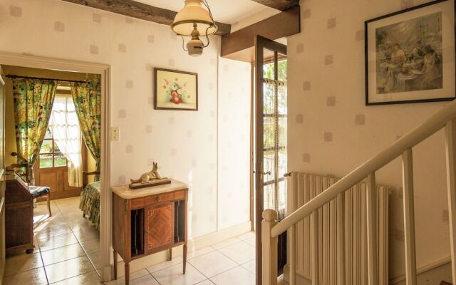 Graceful Holiday Home in Brignac-la-plaine With Terrace