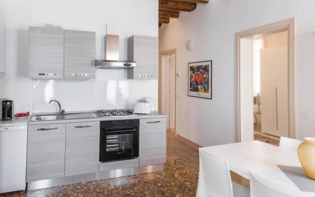 Accademia Charm 3 by Wonderful Italy