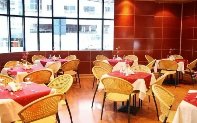 London Creek Hotel Apartments