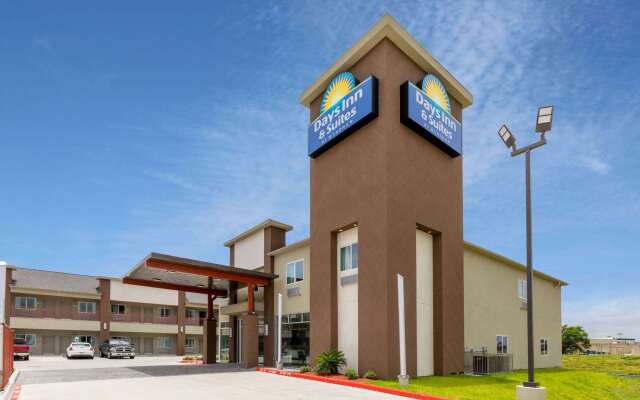 Days Inn & Suites by Wyndham Downtown/University of Houston