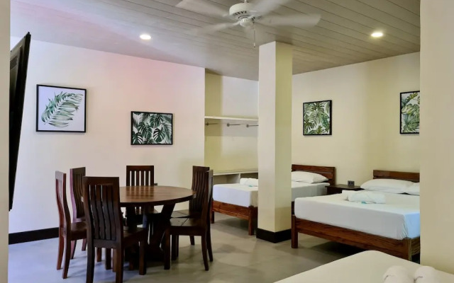 Den Den Guesthouse