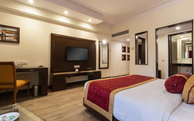 The Competent Palace Hotel