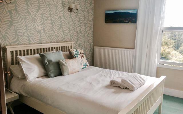 Morleys Bistro | By Huluki Sussex Stays