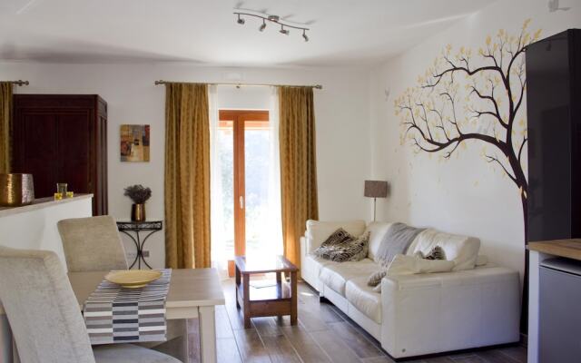 Ecolodge Selvitelle - Sustainable Retreat Amidst Olive Groves in Cilento