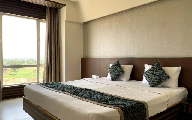 Hotel Grand Parivaar
