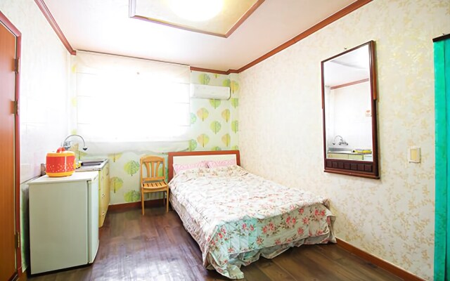 Taean Gat Ford Pension