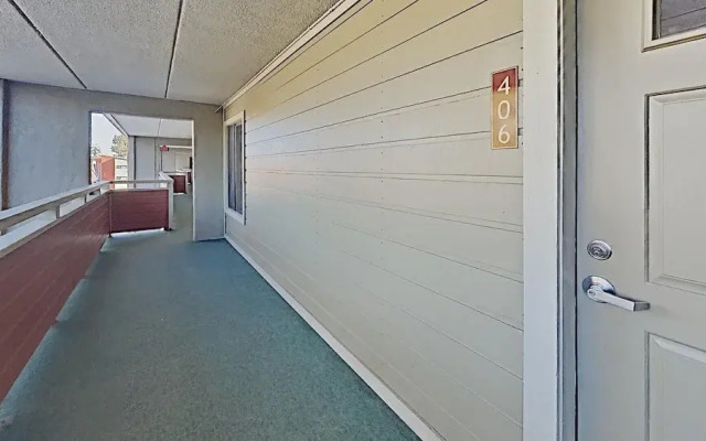 Slopeside 1849 Condos - Comfortable 3 BR Condos with Full Kitchens