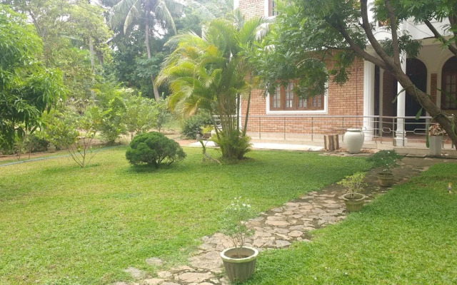 Serendib Garden Resort - Hostel