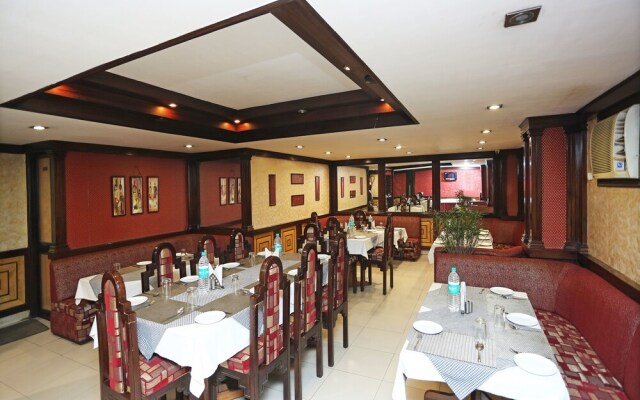 OYO 7838 Amrit Regency