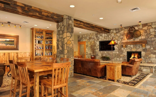 Jackpine & Black Bear Condos