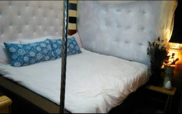 Backpacker Guest Home