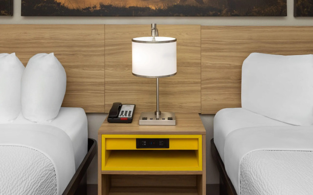 Days Inn by Wyndham Temple