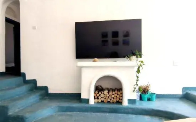 Dali Cloud Habitat Sea view apartment