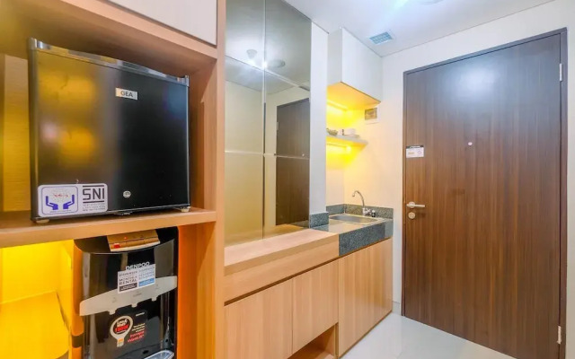 Homey and Stylish Studio Room at Transpark Cibubur Apartment