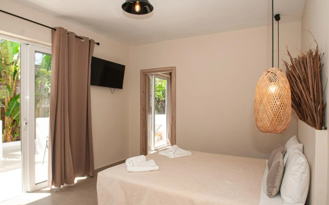 Atma Beach Rooms & Suites