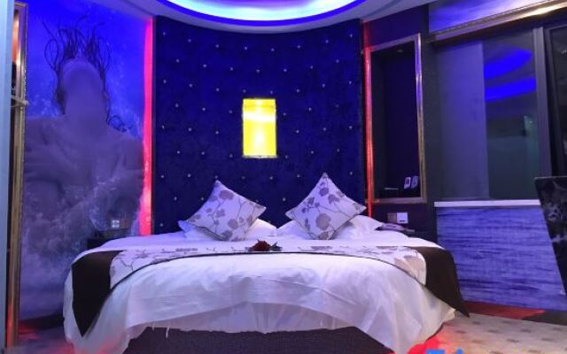 Yiqing Theme Hotel Shanghai