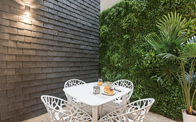 Lóios 1BR Flat Downtown by LovelyStay