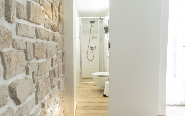 L&B amphitheater apartments