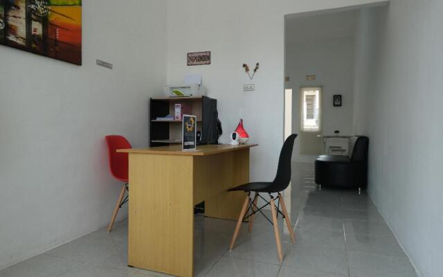 OYO 2551 Mango Residence