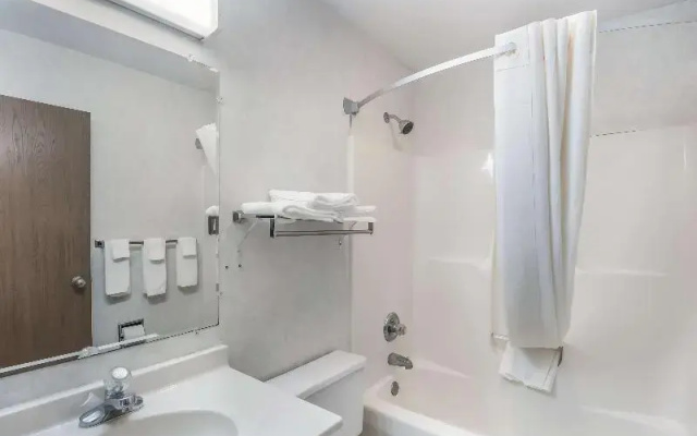 Americas Best Value Inn Wenona