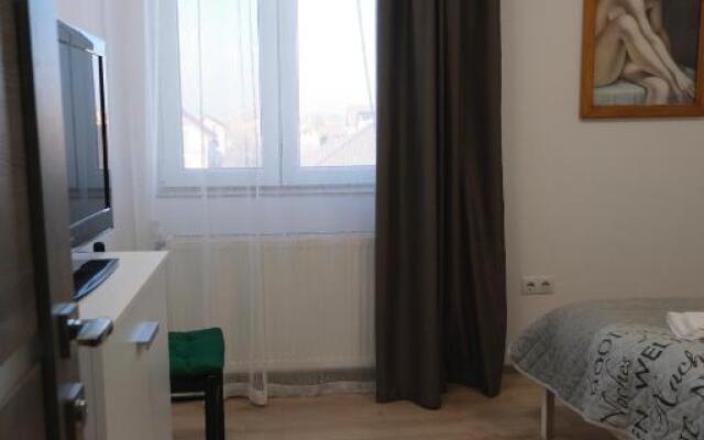 Solomon Apartments Room nr 5